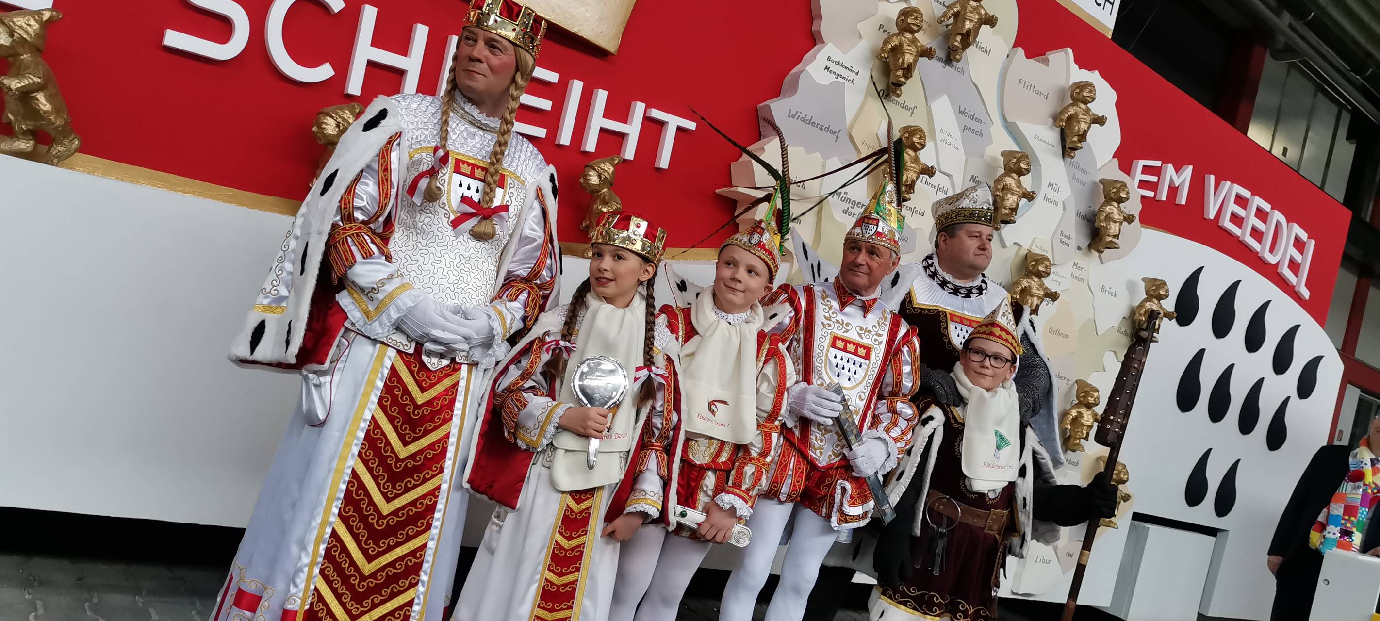 Kölner Festkomitee enthüllt Mottowagen