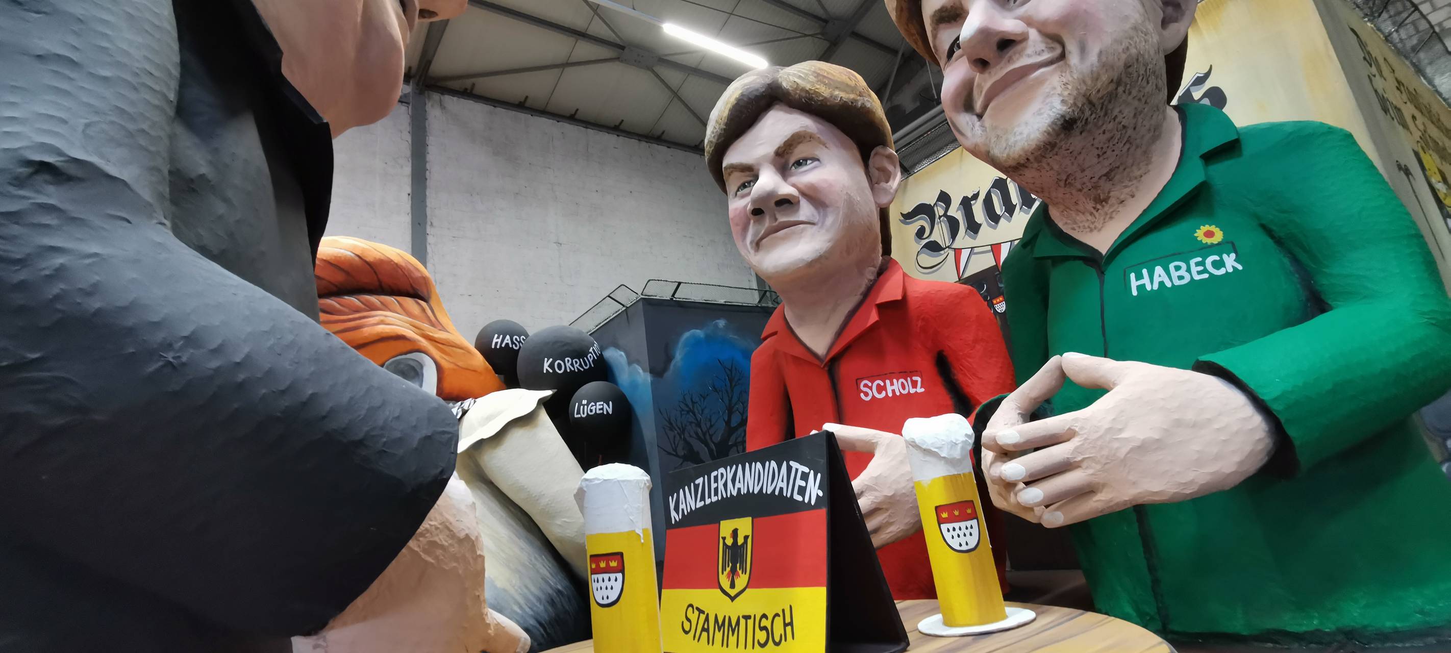 Kölner Festkomitee enthüllt Mottowagen
