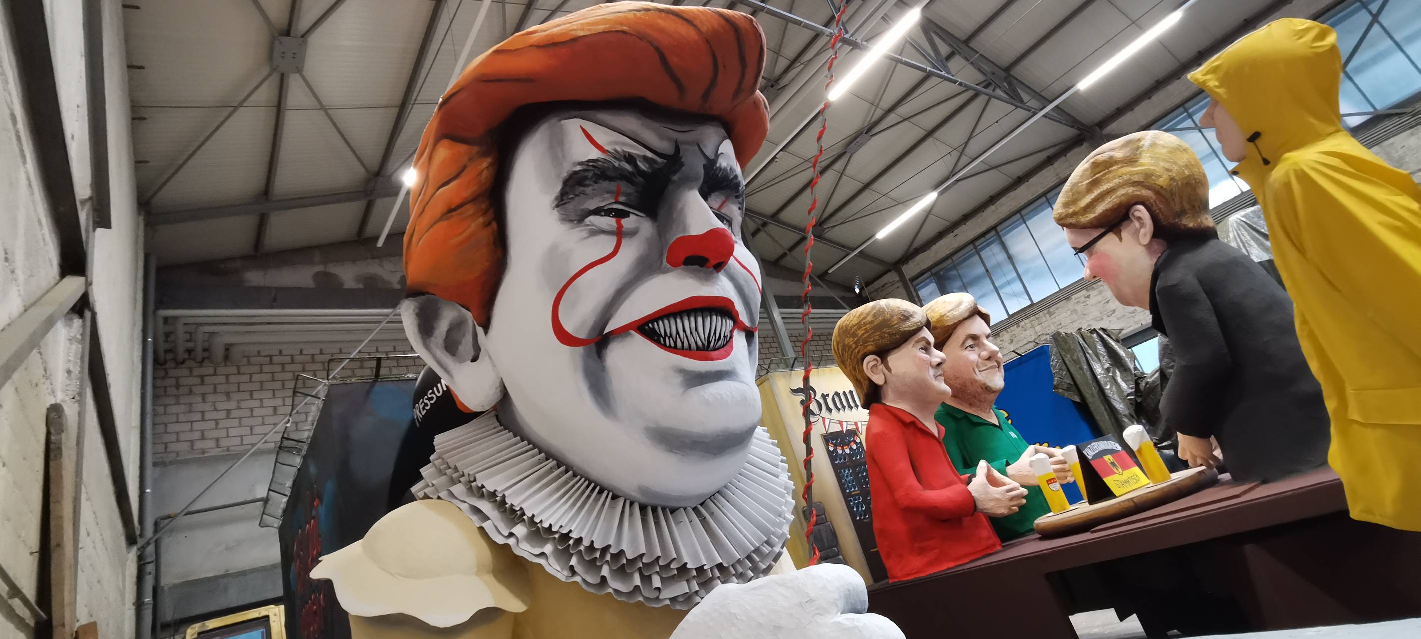 Kölner Festkomitee enthüllt Mottowagen