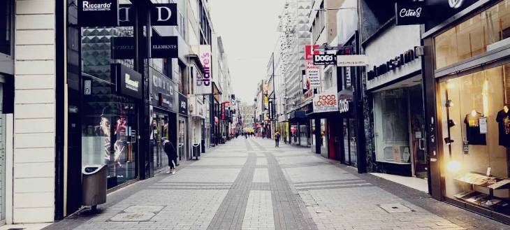 Köln: Stadt zieht Notbremse - Geschäfte schließen