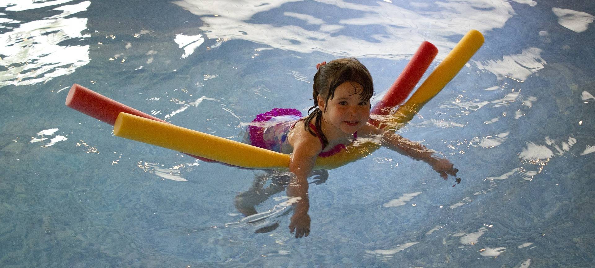 Erftstadt: Schwimmen lernen im Container in Erp
