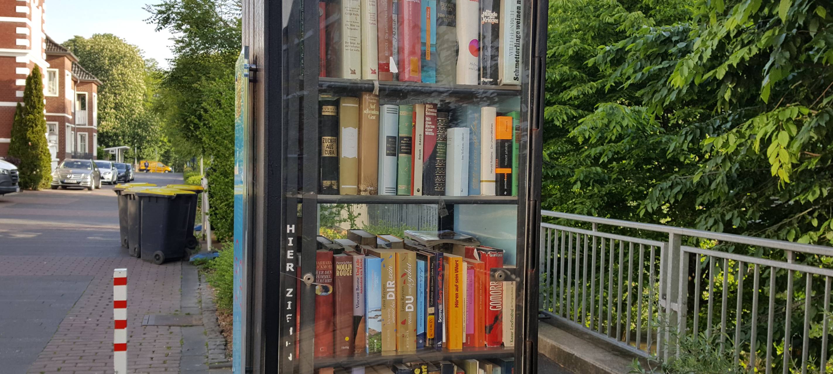 Bergheim: Neuer Bücherschrank in Rheidt-Hüchelhoven