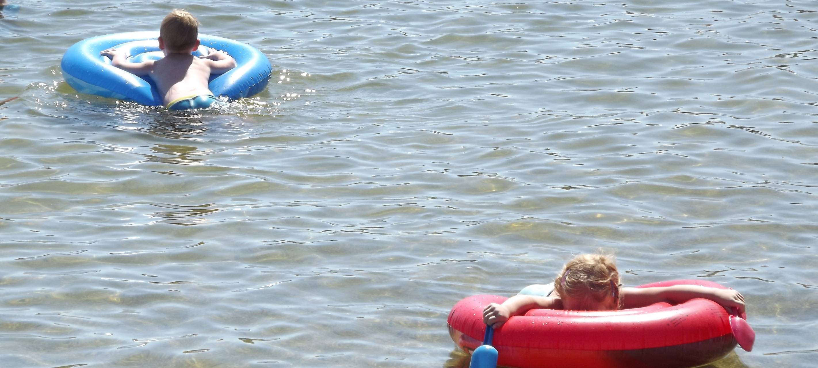 Rhein-Erft: Die ersten Badeseen sind voll