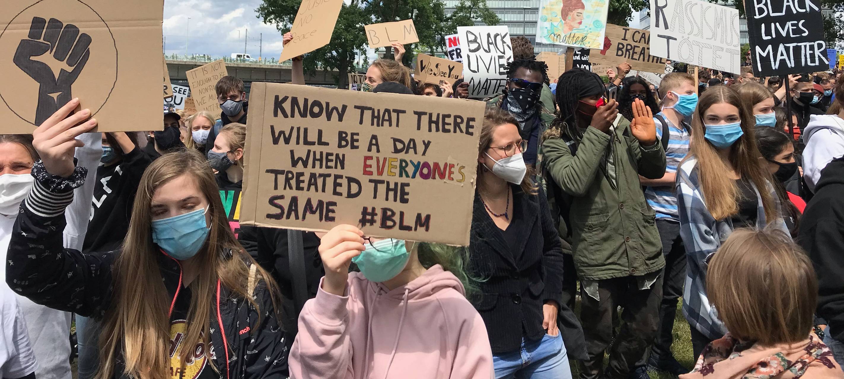Köln: 10.000 Menschen bei Anti-Rassismus-Demo