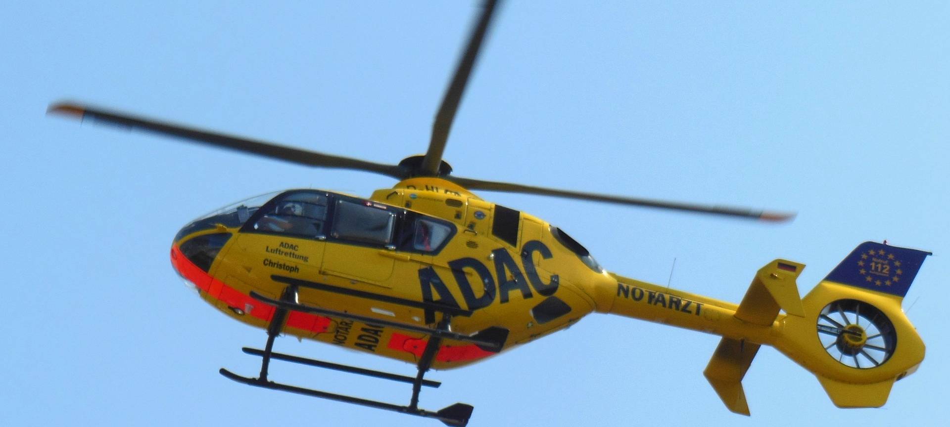 Kerpen: Schwerer Unfall auf Feldweg, Radfahrer in Uni-Klinik