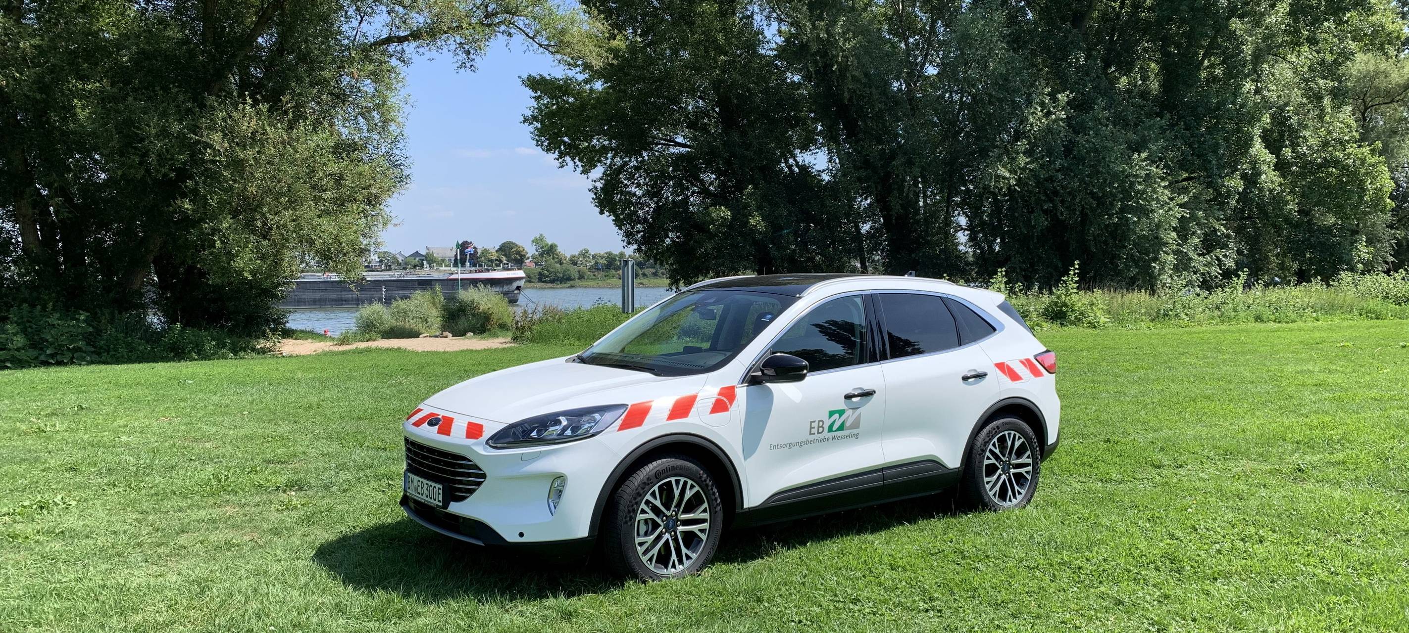 Wesseling: Betriebshof-Leiter mit Hybrid-Auto unterwegs