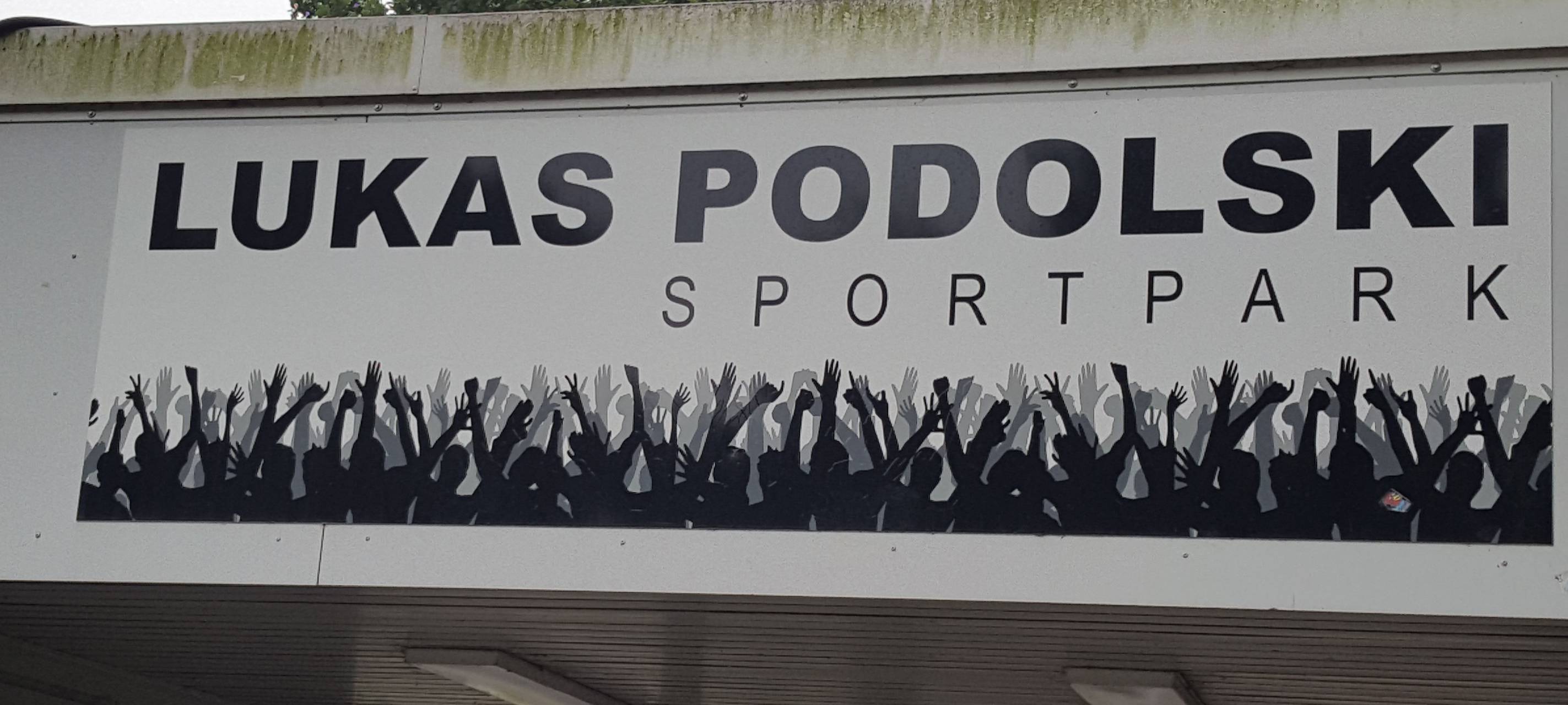 Bergheim: Kunstrasenplatz im Lukas-Podolski-Sportpark