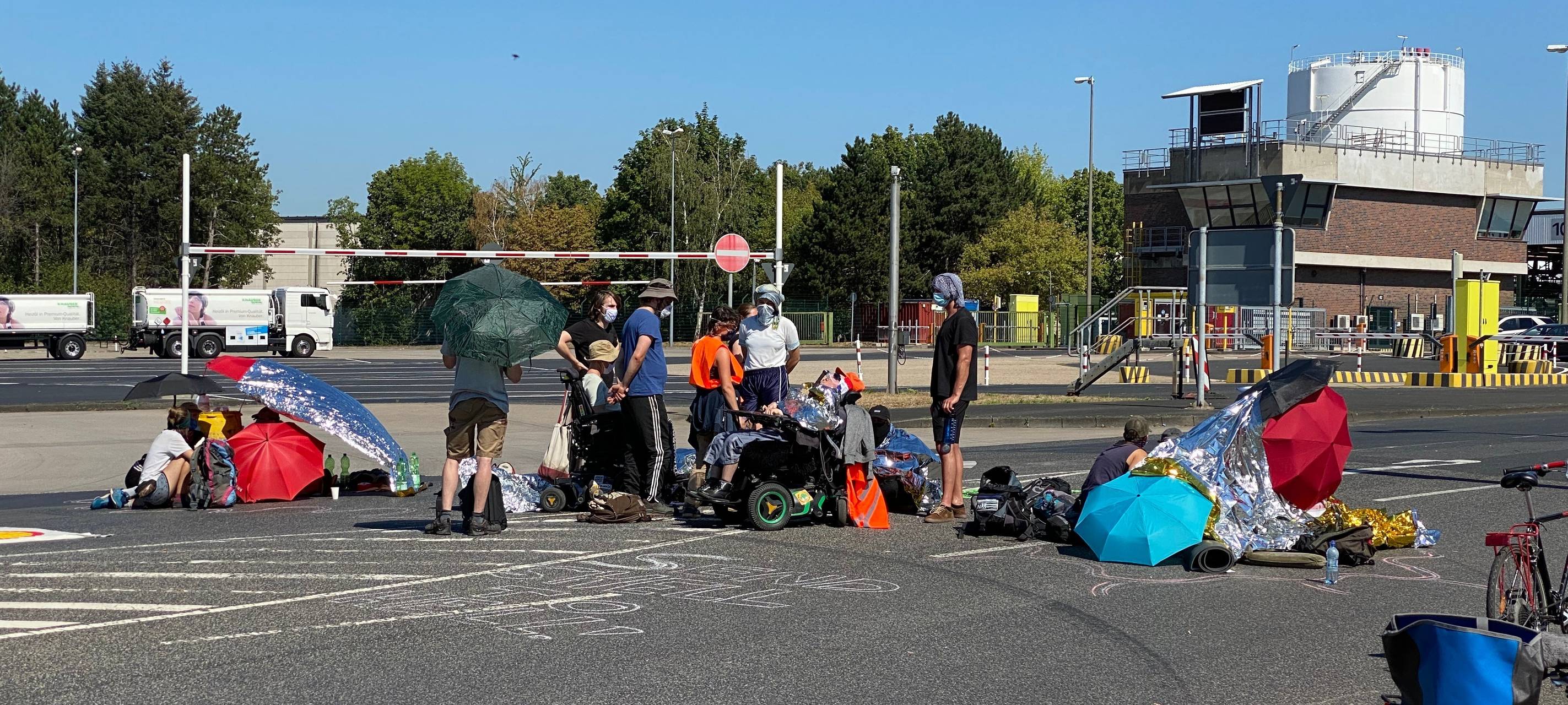 Wesseling/Köln: Polizei geht gegen Shell-Aktivisten vor
