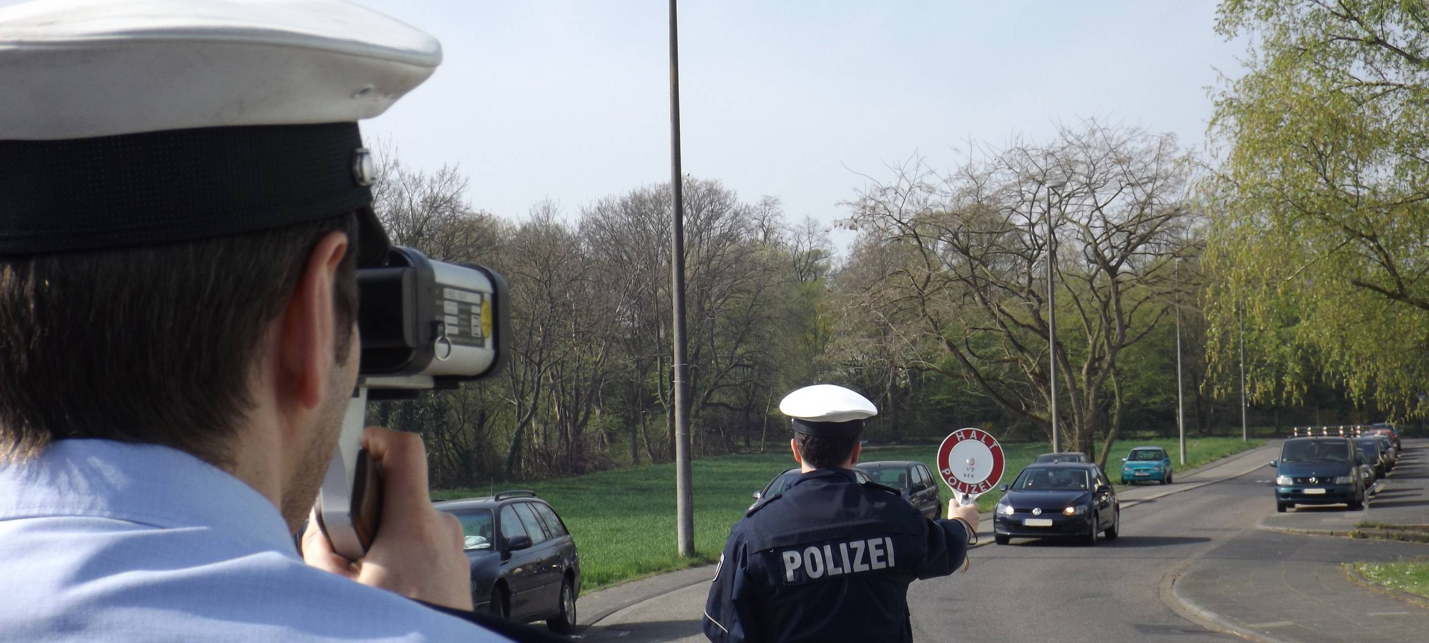 Reul begleitet "Projekt Rennen"