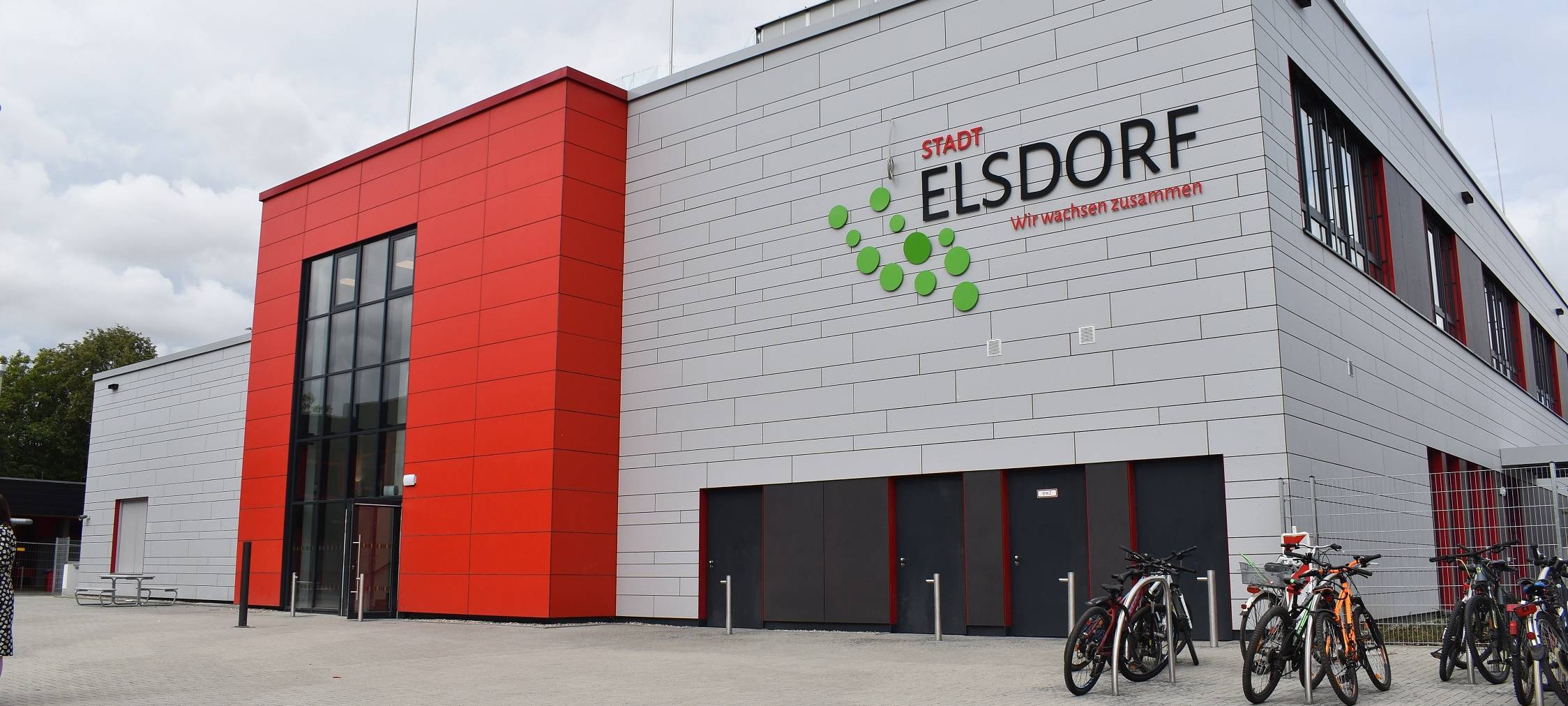 Elsdorf: Neubau an der Gesamtschule eröffnet