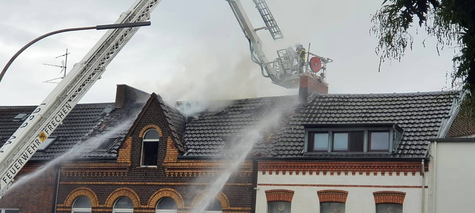 Frechen: Verletzter bei Brand in der Innenstadt