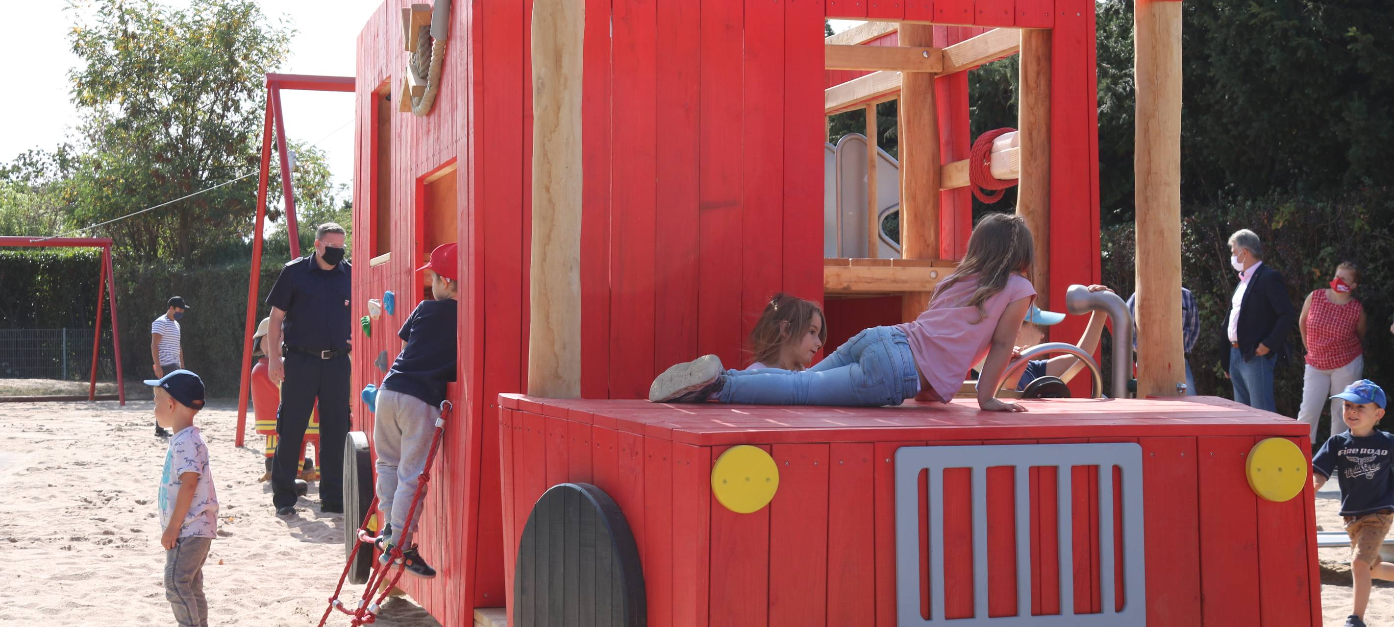 Wesseling: Neuer Feuerwehrspielplatz eröffnet