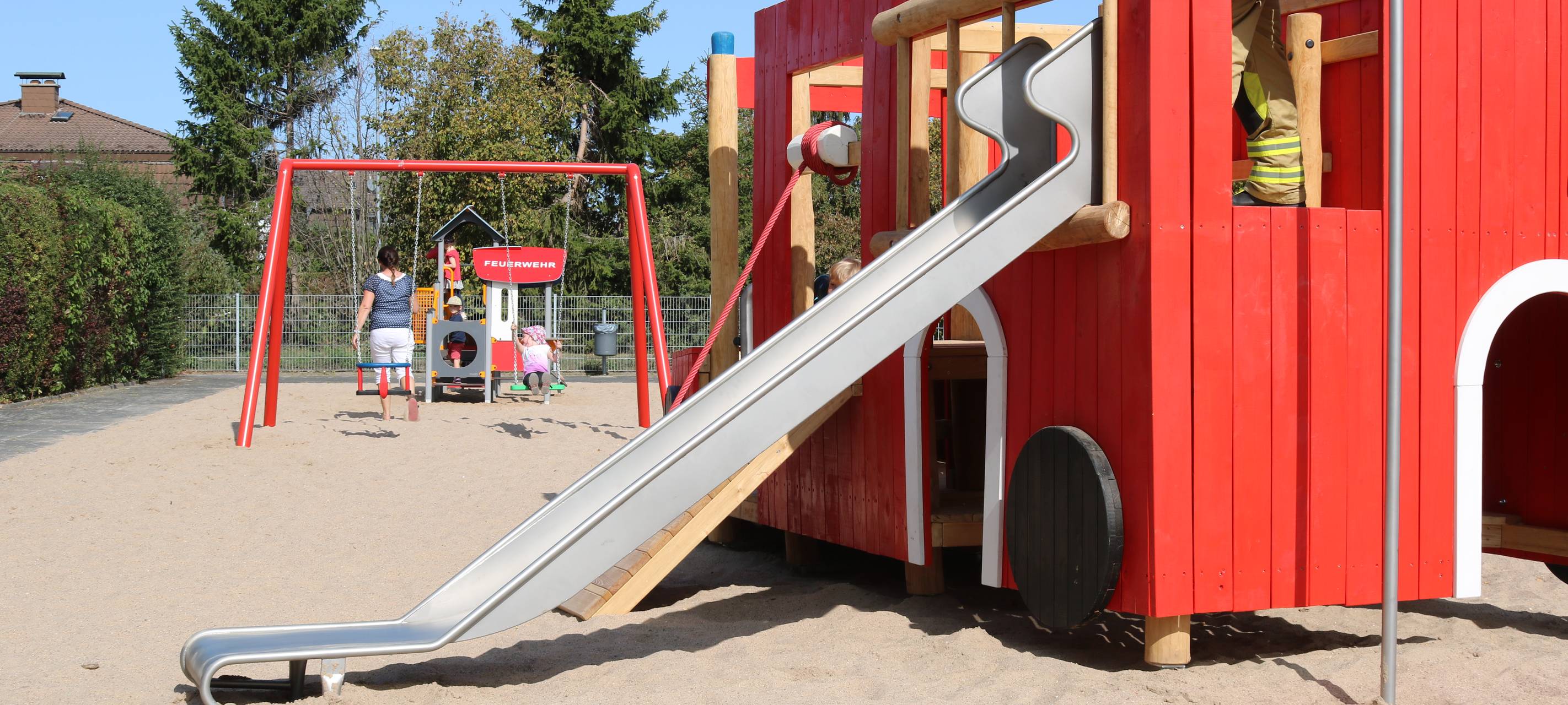 Wesseling: Neuer Feuerwehrspielplatz eröffnet