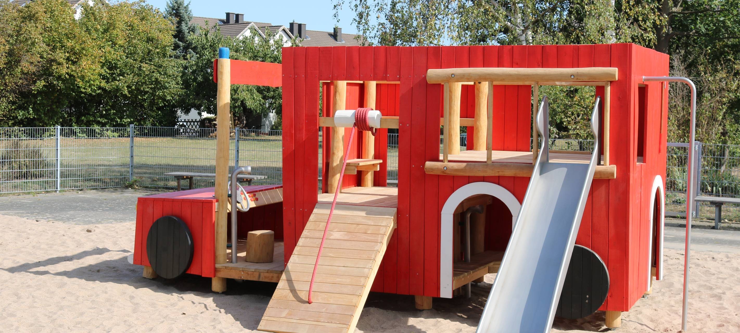 Wesseling: Neuer Feuerwehrspielplatz eröffnet