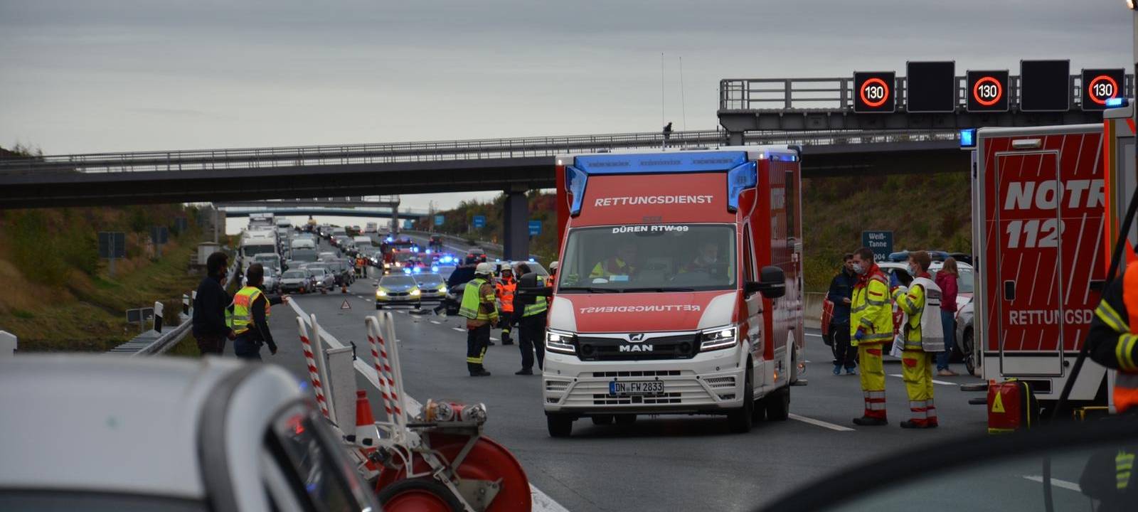 A4: Lange Staus am Feiertag