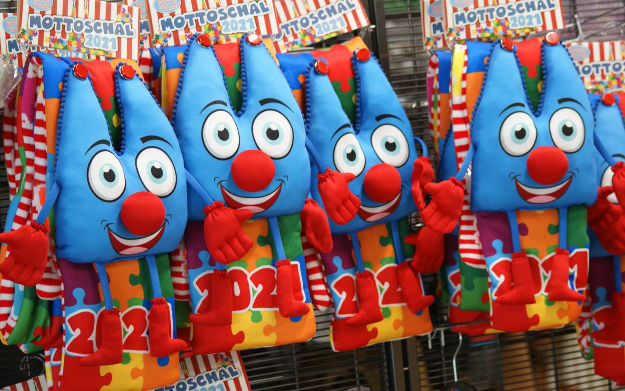 Köln: Neuer Mottoschal jeckes Symbol - Radio Erft