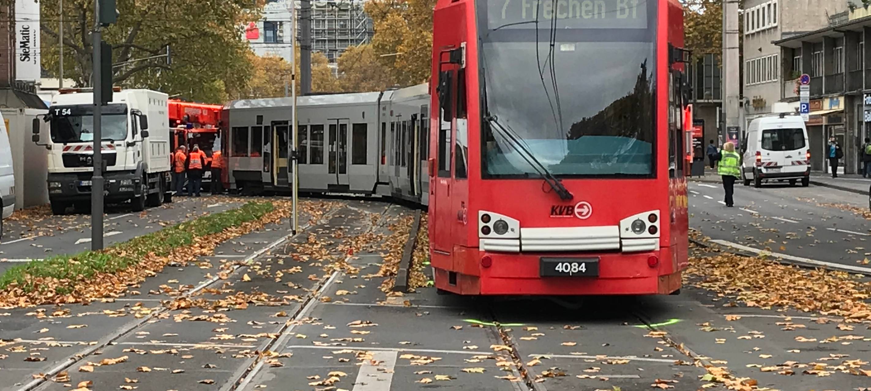 Köln: Bahnen am Neumarkt zusammengestoßen