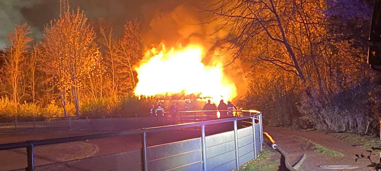 Frechen: Geht wieder ein Feuerteufel um?