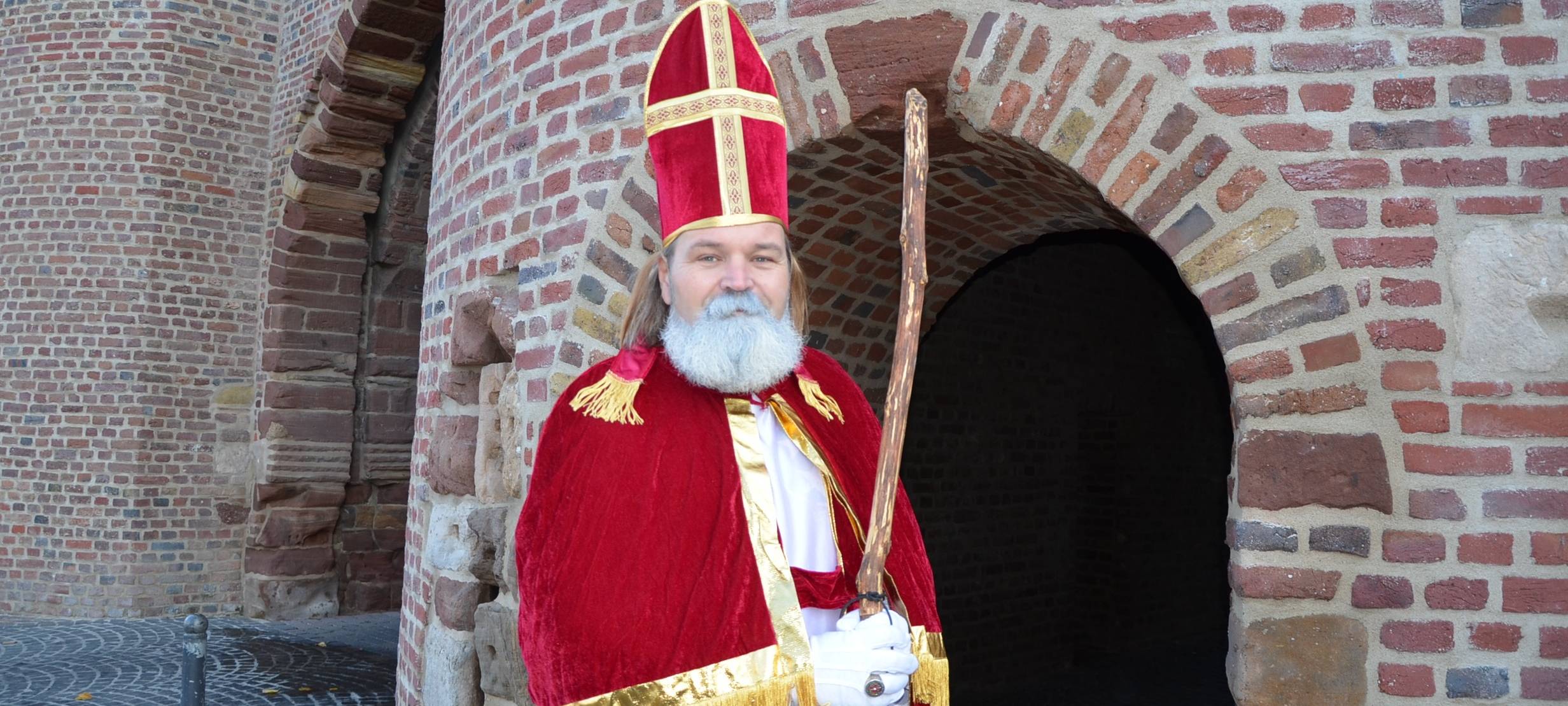 Bergheim: Nikolaus-Drive-In vor dem Aachener Tor