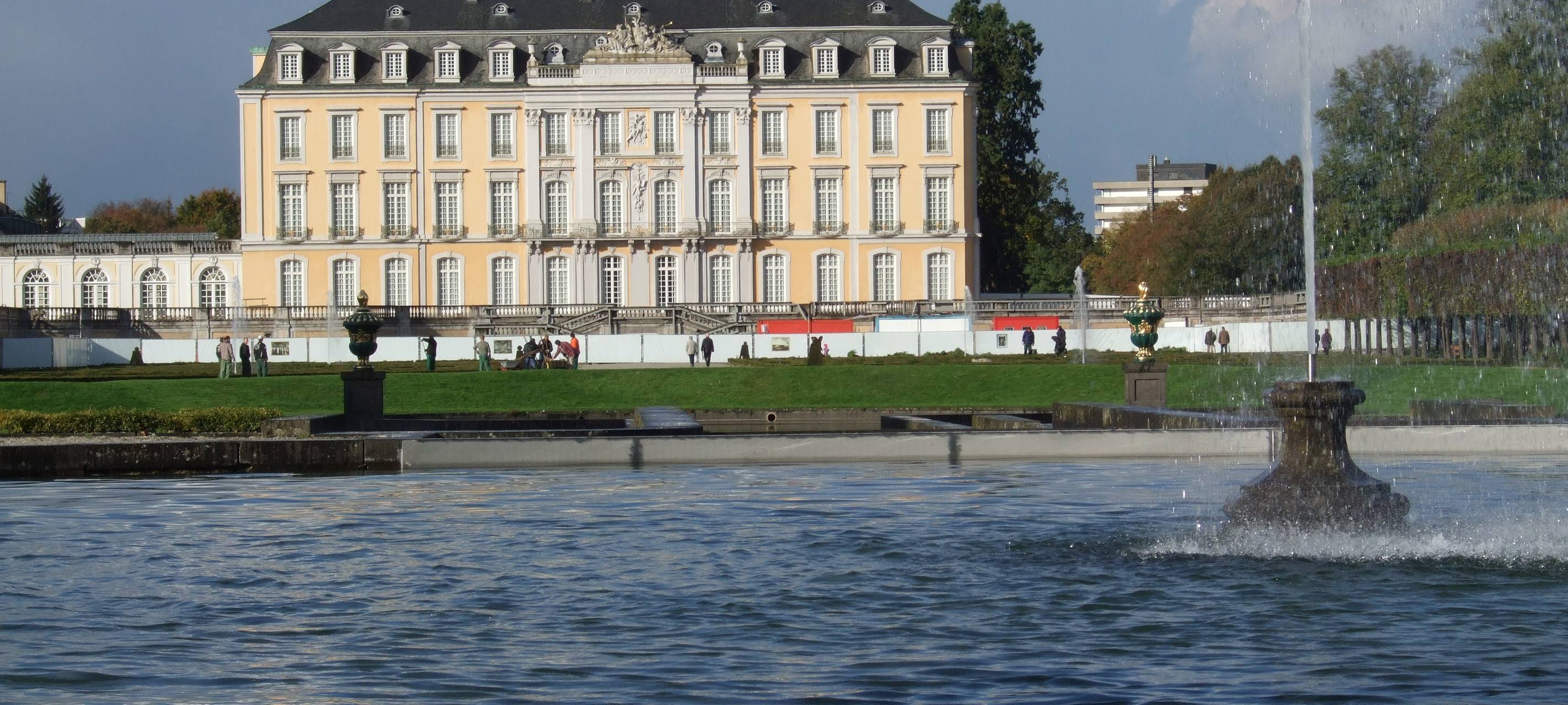 Brühl: Konzept für geschlossenen Schlosspark in Arbeit