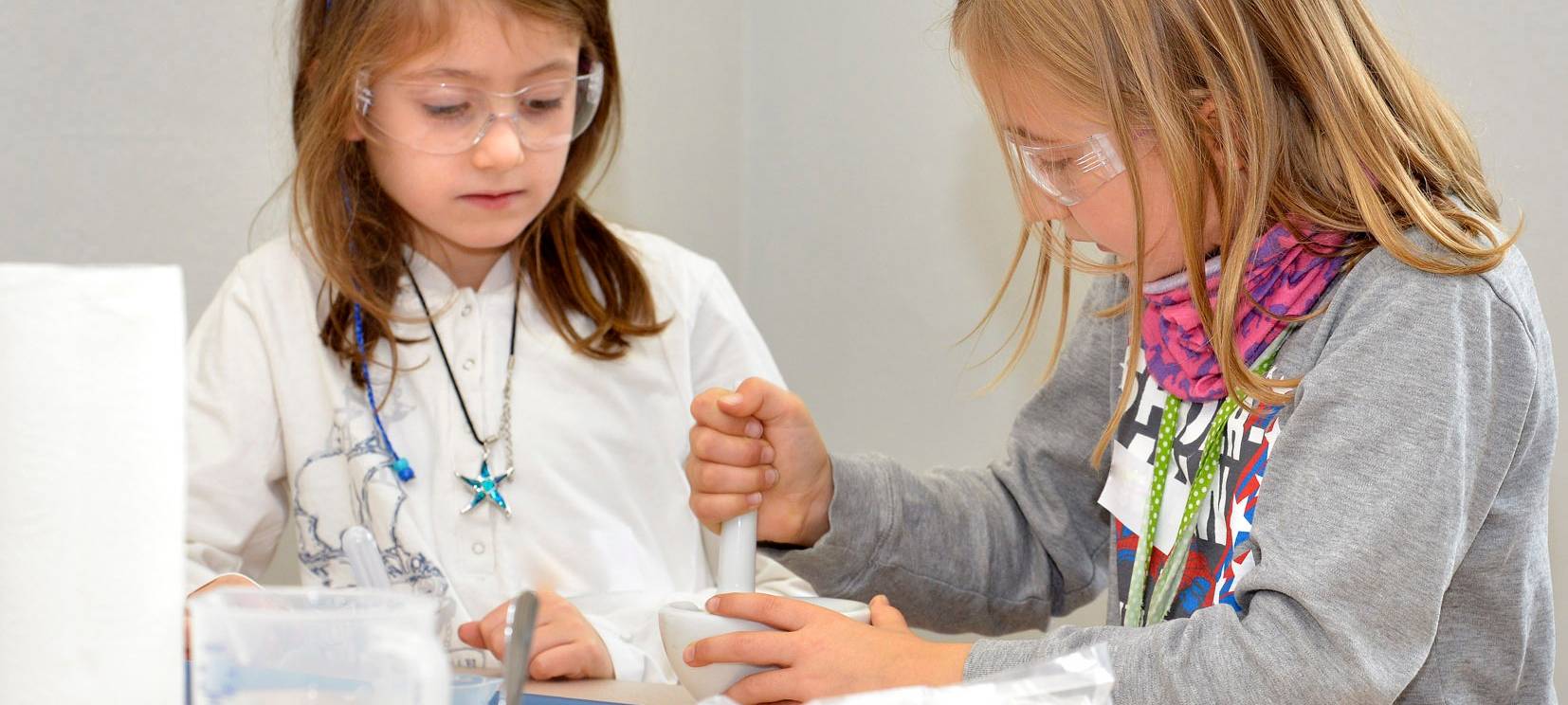 Rhein-Erft: Chemieexperimente für Kinder Zuhause