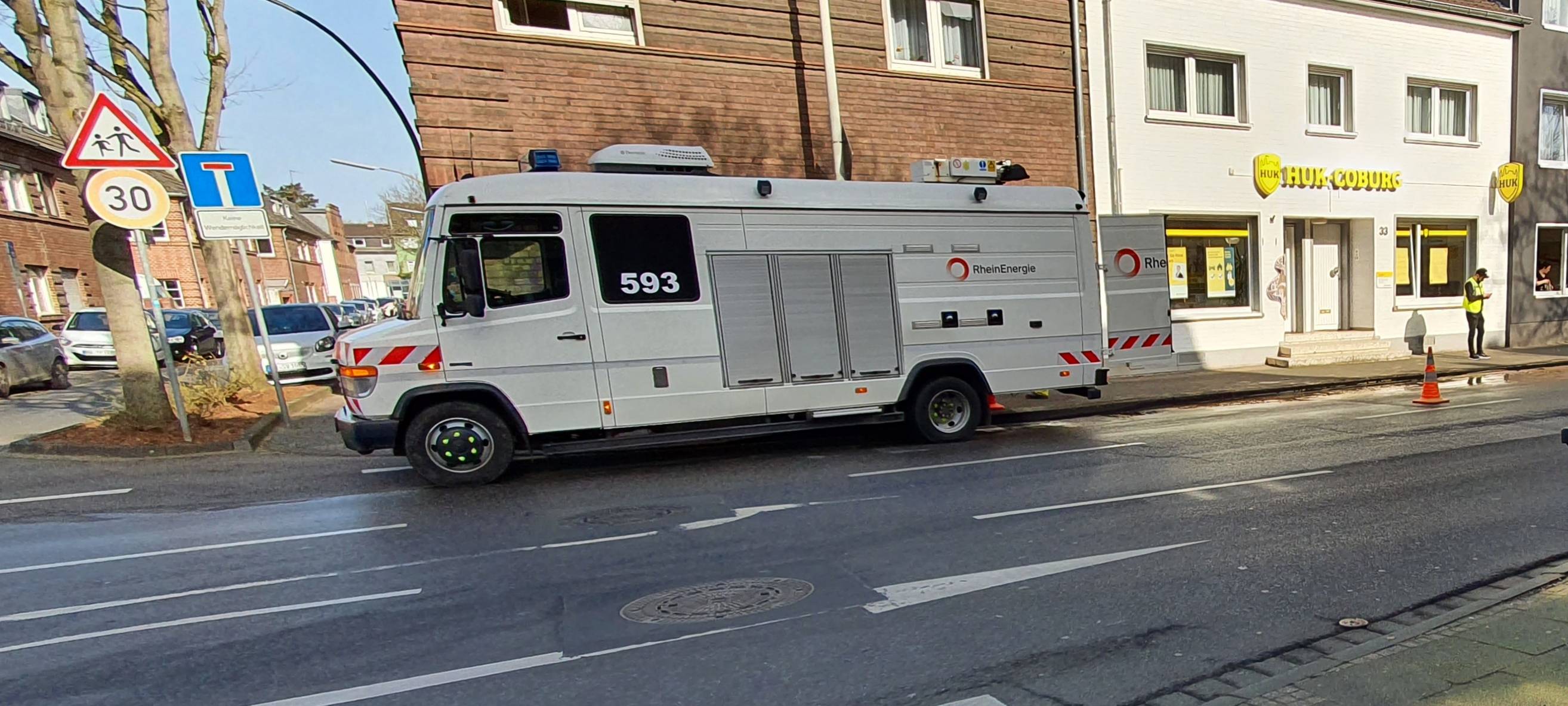 Frechen: Wasserrohbruch auf der Franzstraße