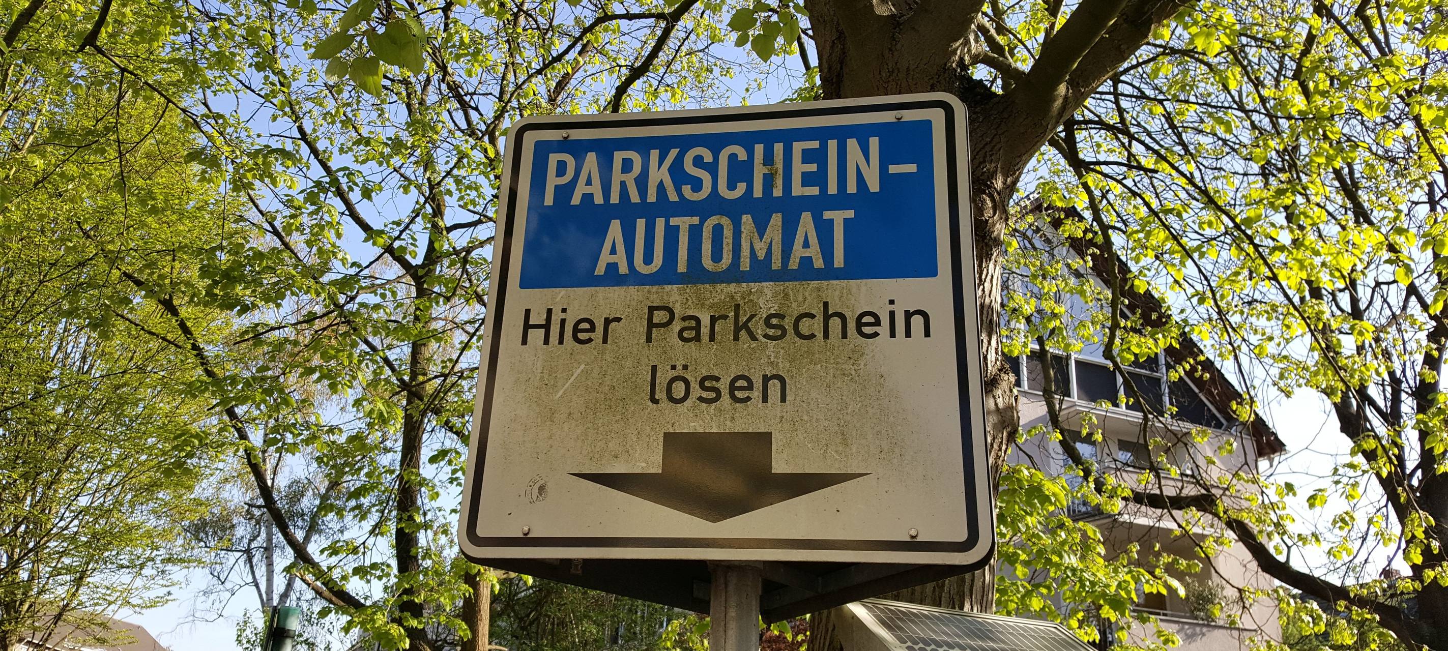 Brühl: Parkplatz an der Wilhelm-Kamm-Straße gesperrt