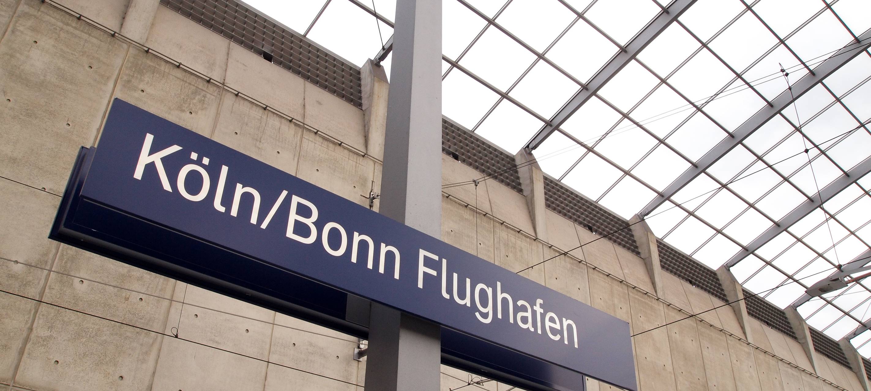 Rhein-Erft/Köln: Kein Zug zum Flug am Wochenende