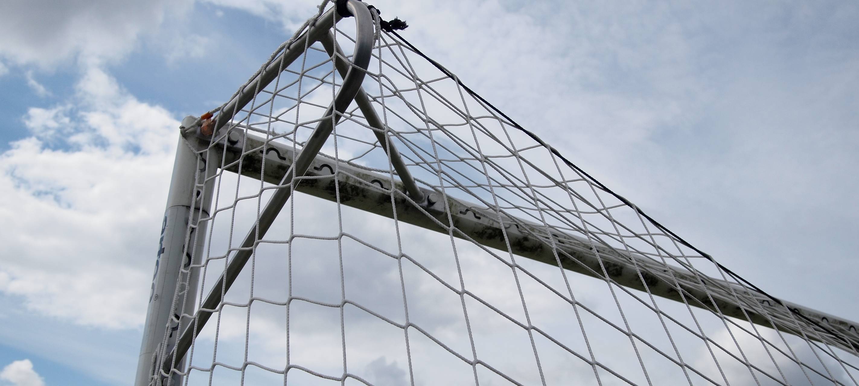 Fußballfans angegriffen