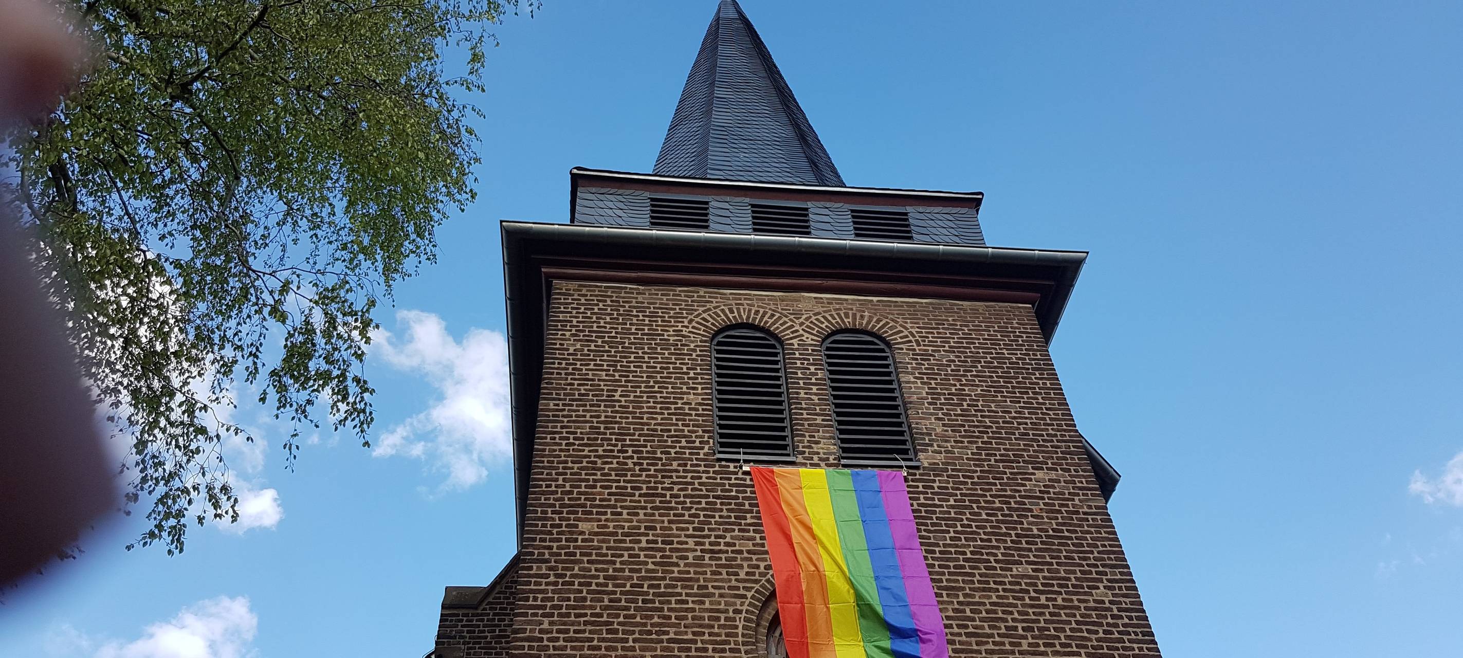 Rhein-Erft: OutInChurch sieht nur Teilerfolg in Arbeitsrecht