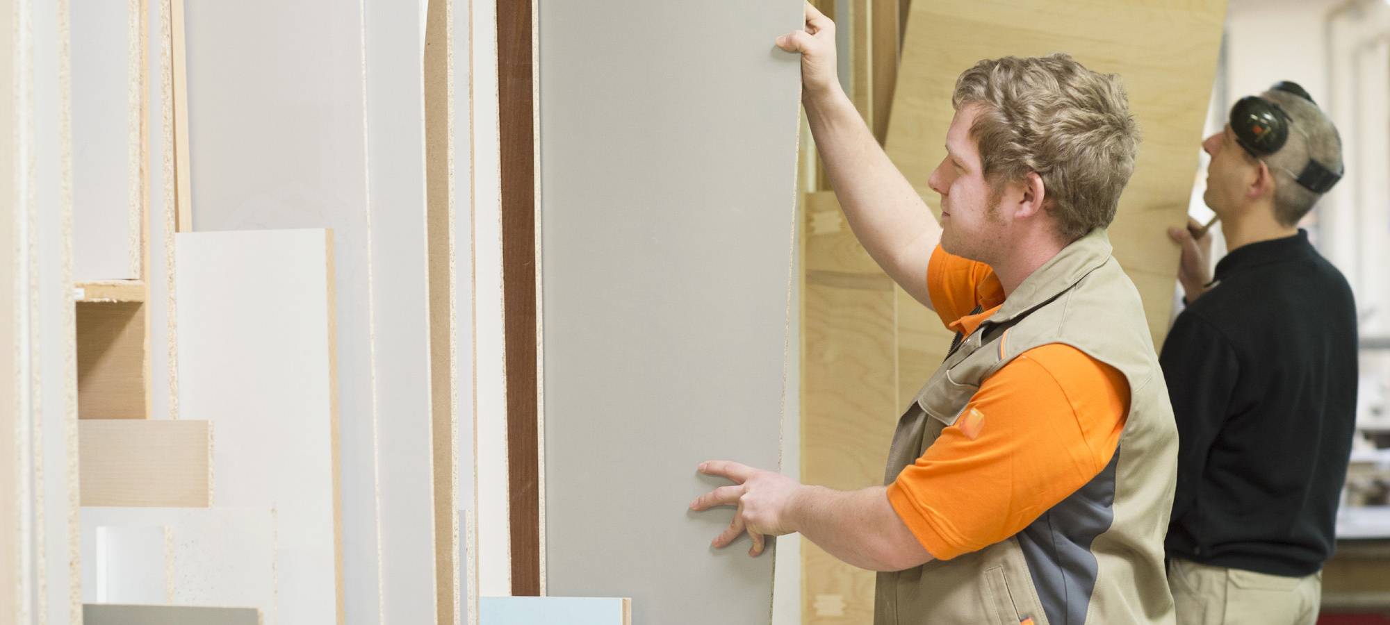Rhein-Erft: Kein Holz - Tischler haben Probleme