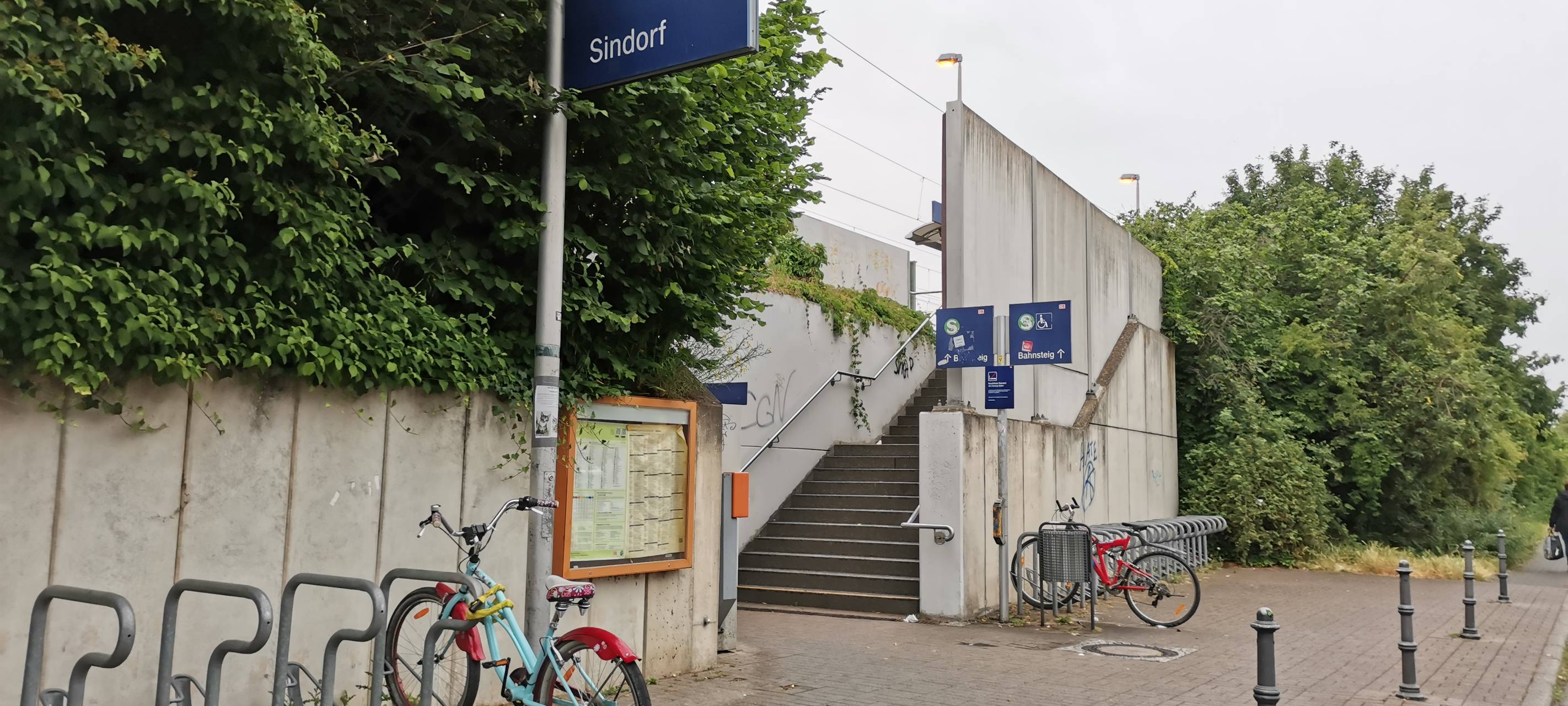 Rhein-Erft: Bahnhöfe kommen in neuem Bericht nicht gut weg