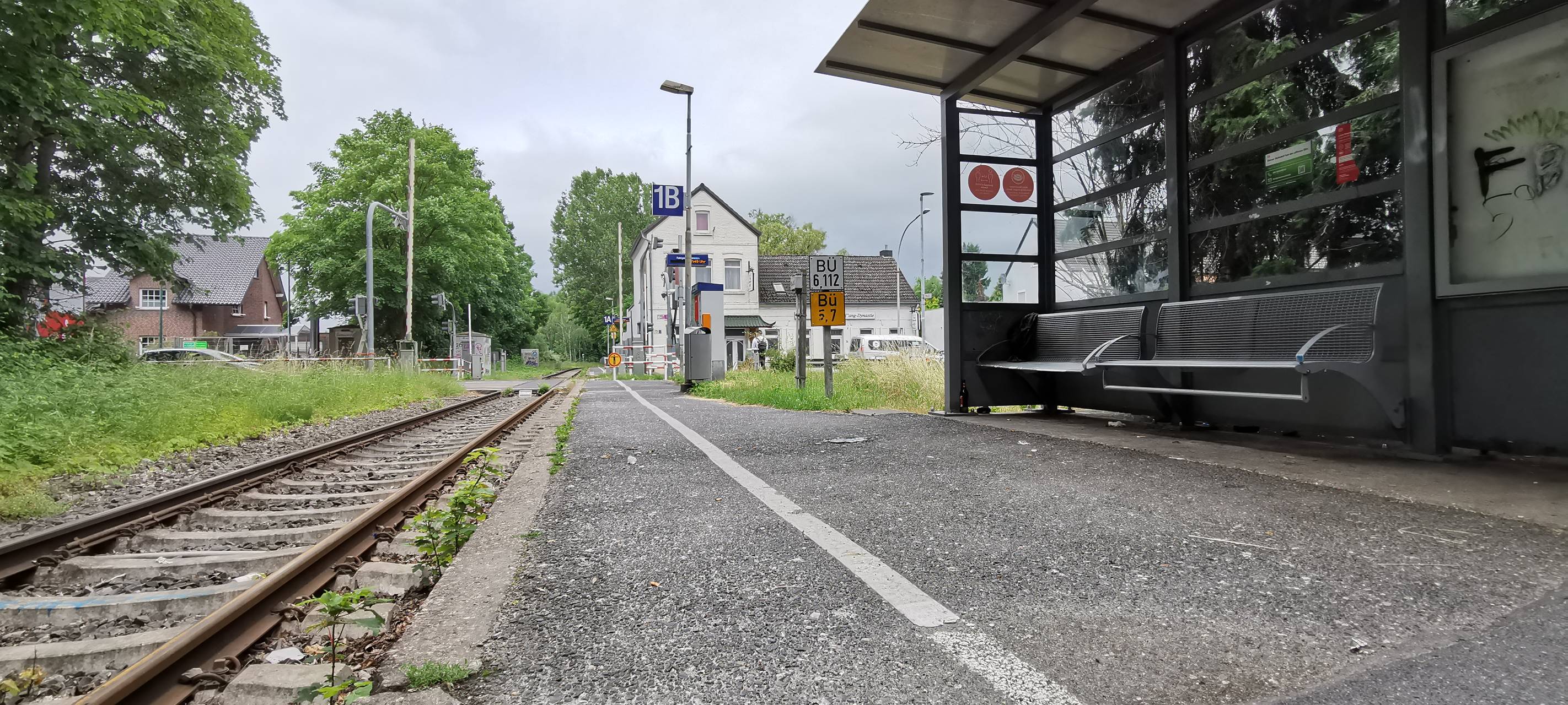 Rhein-Erft: Bahnhöfe kommen in neuem Bericht nicht gut weg