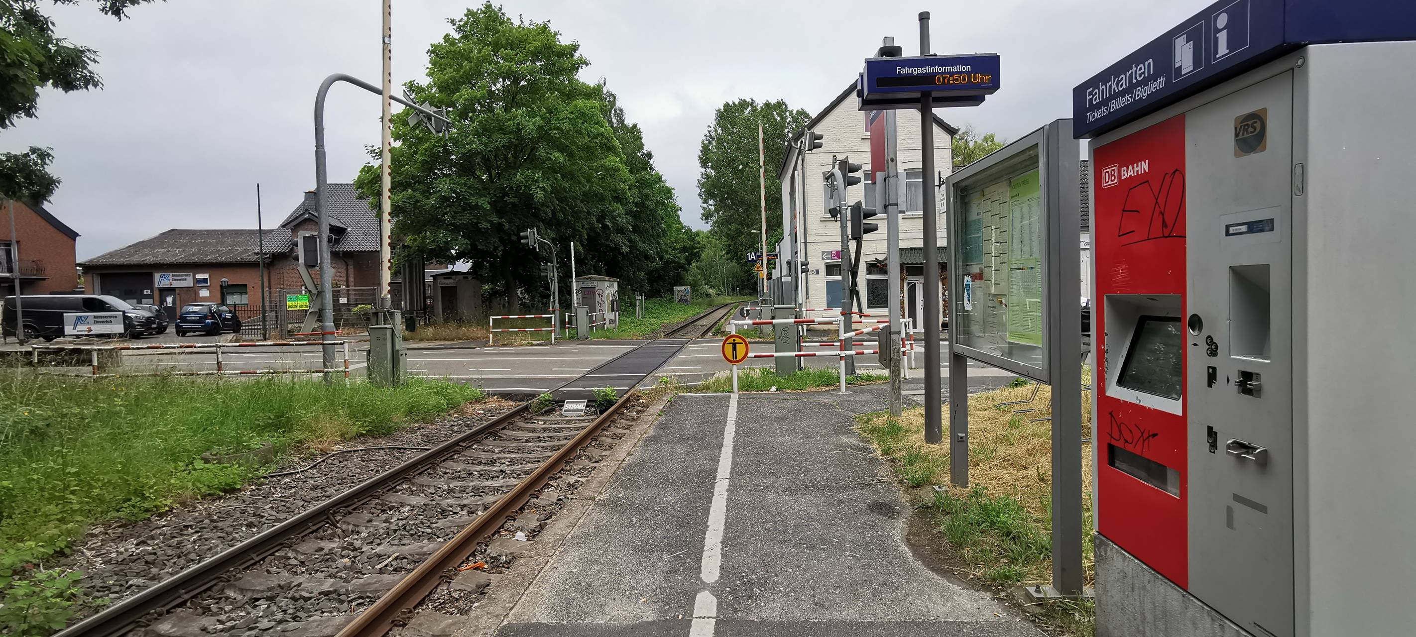 Rhein-Erft: Bahnhöfe kommen in neuem Bericht nicht gut weg