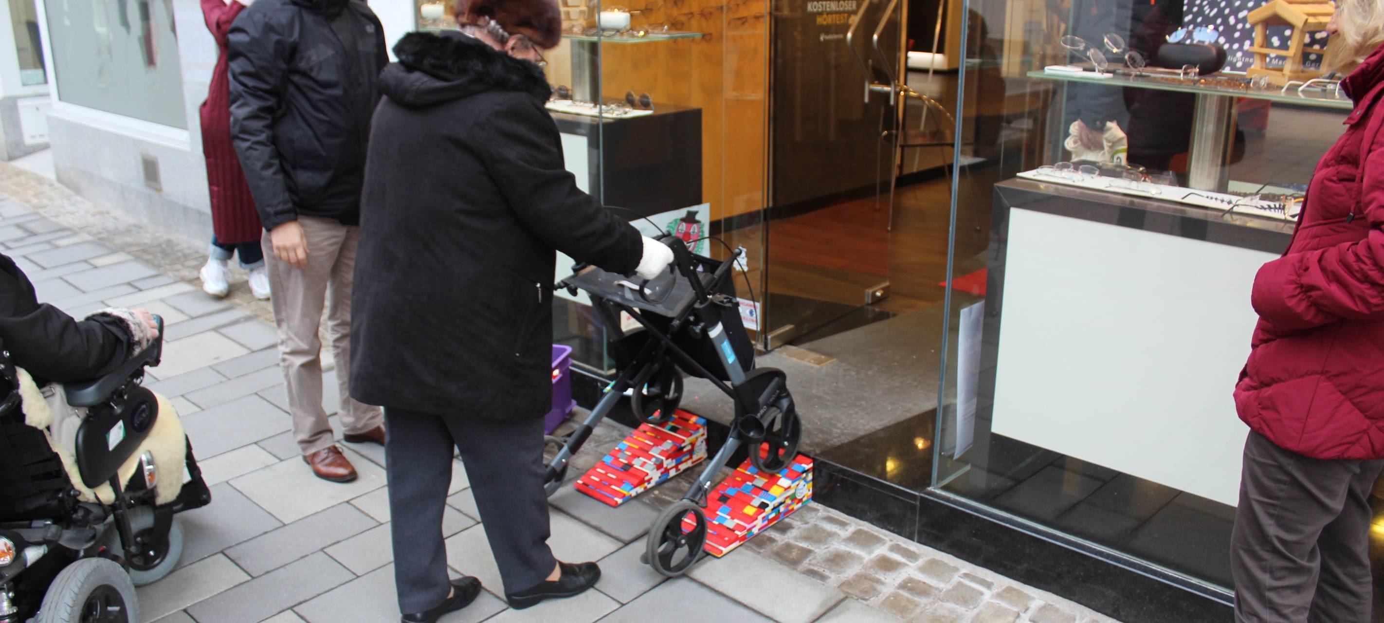 Mehr Barrierefreiheit in Wesseling mit Rampen aus Lego