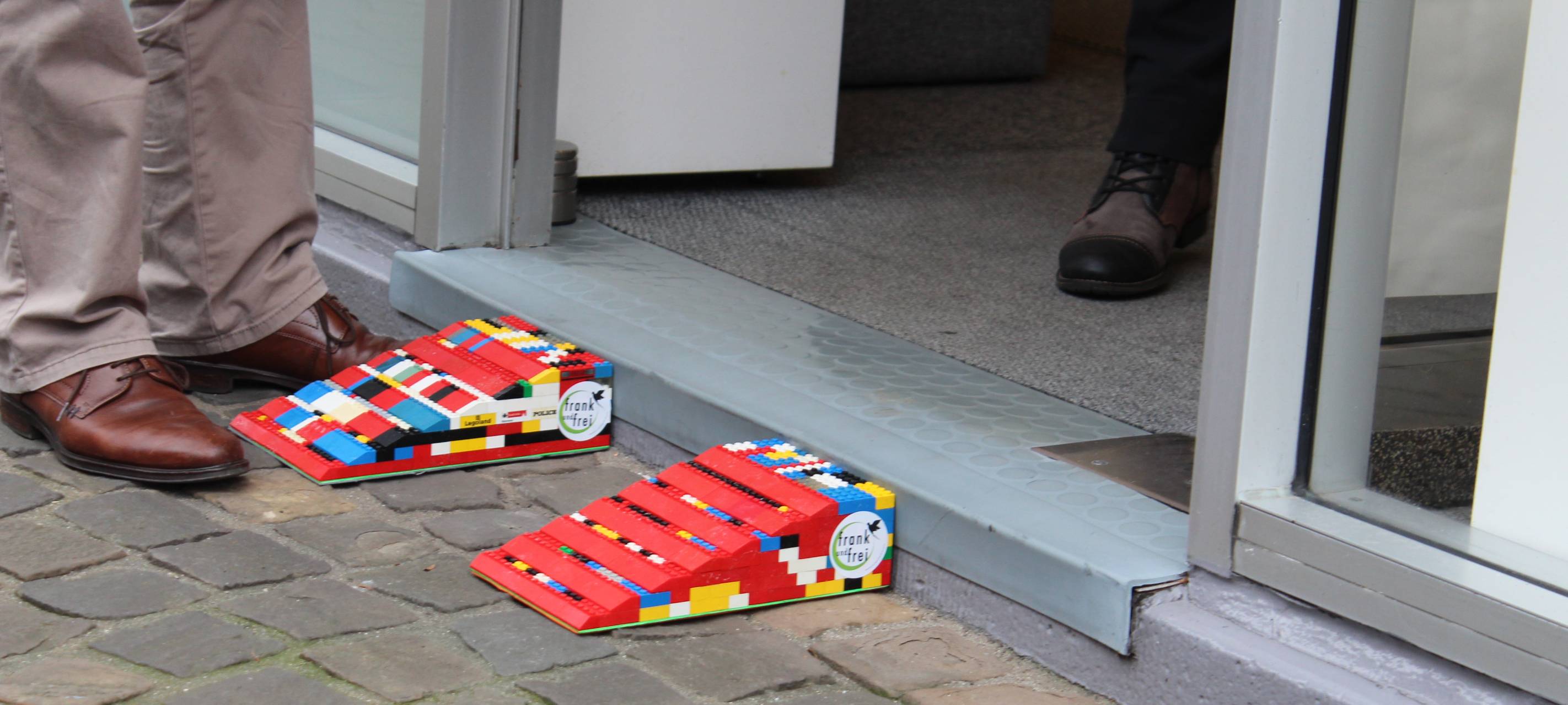 Mehr Barrierefreiheit in Wesseling mit Rampen aus Lego