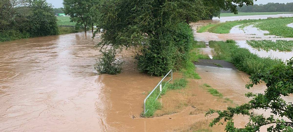 Erftstadt: Hochwassertouristen schädigen Deiche