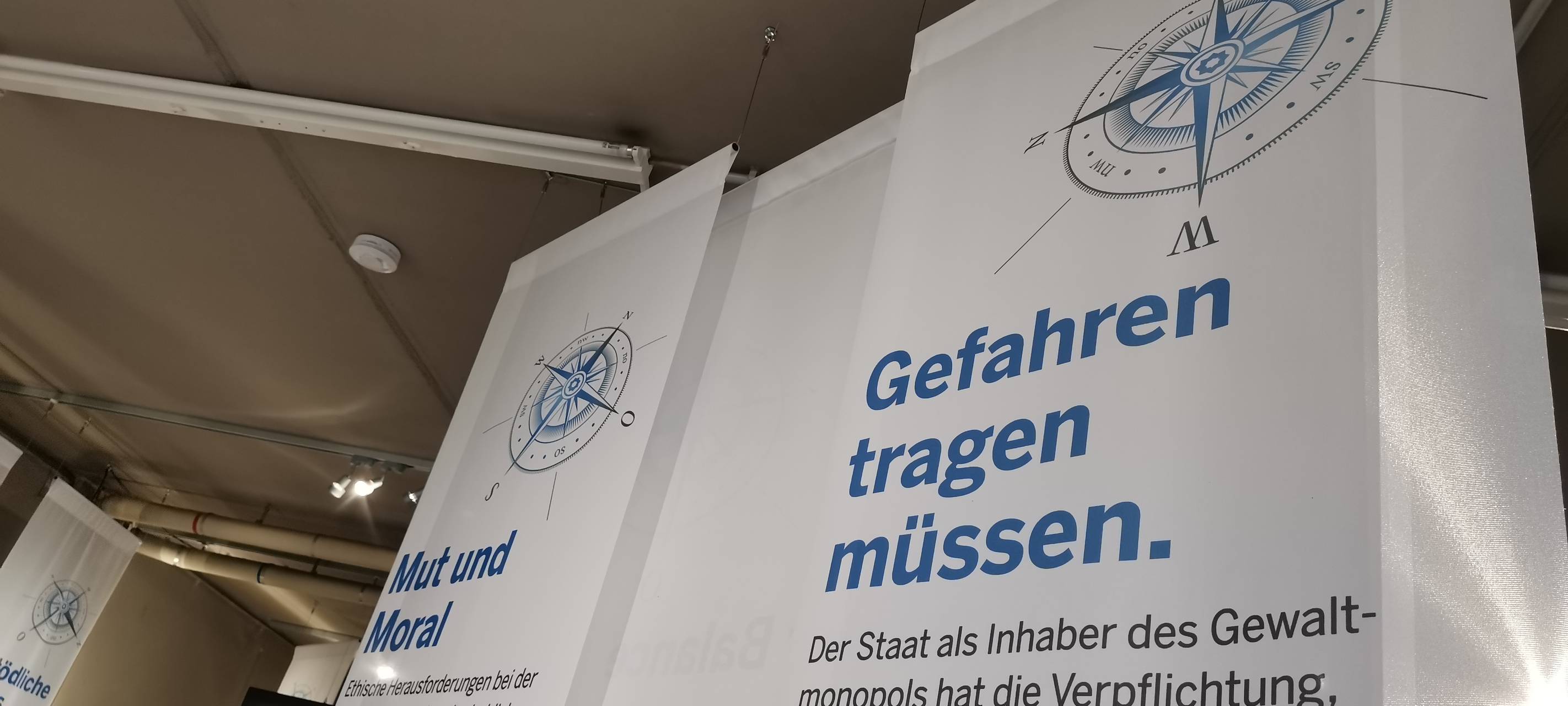 Brühl: Reul eröffnet Polizei-Projekt
