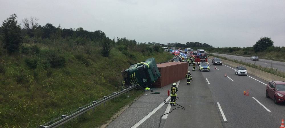 A4: Sperrung nach tödlichem Unfall