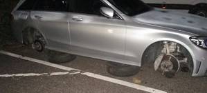 Hürth: Autos aufgebockt - Reifen geklaut