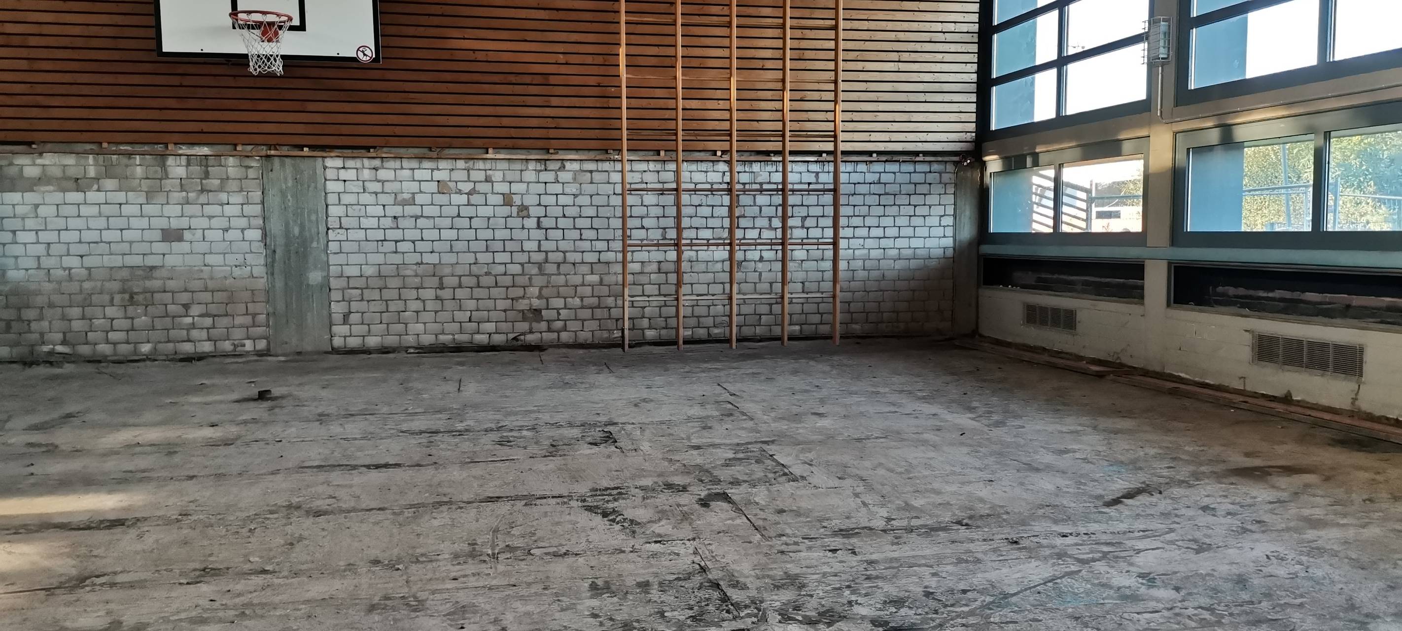 Erftstadt: Sanierung der Turnhalle ist deutlich aufwändiger