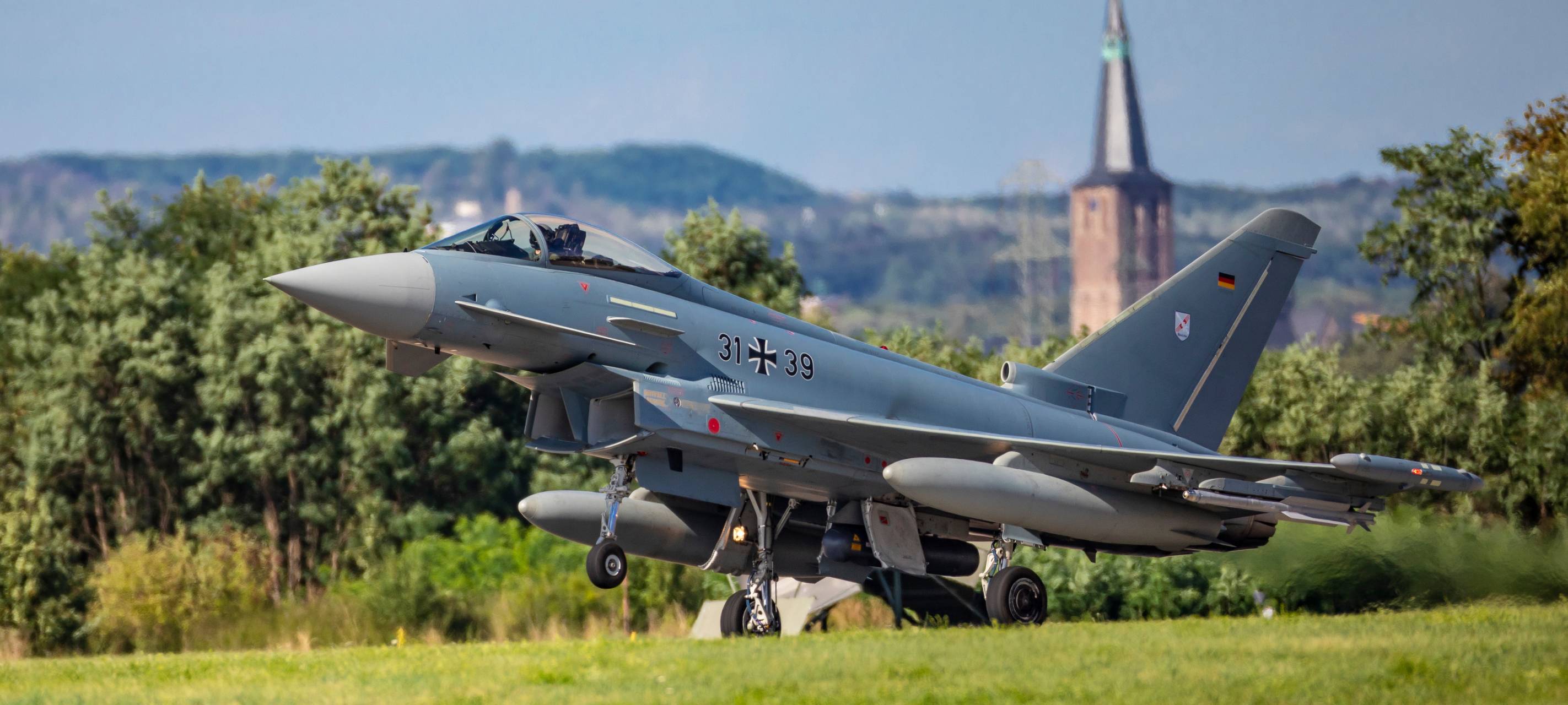 Region: NATO-Übung - Bislang keine Probleme an den Flughäfen