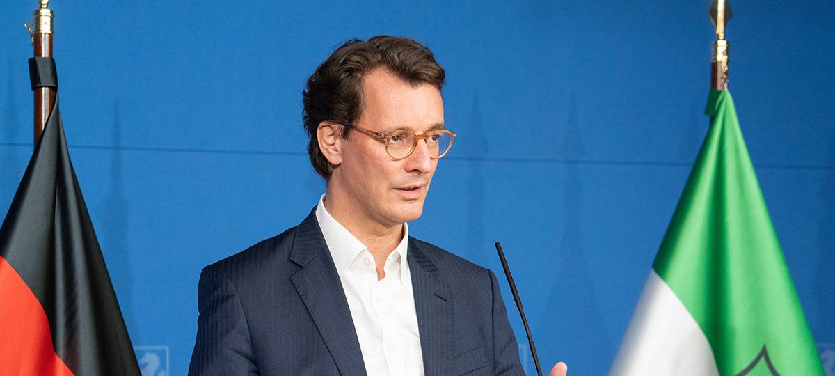 Gleich live: Merkel, Scholz und Wüst stellen neue Regeln vor