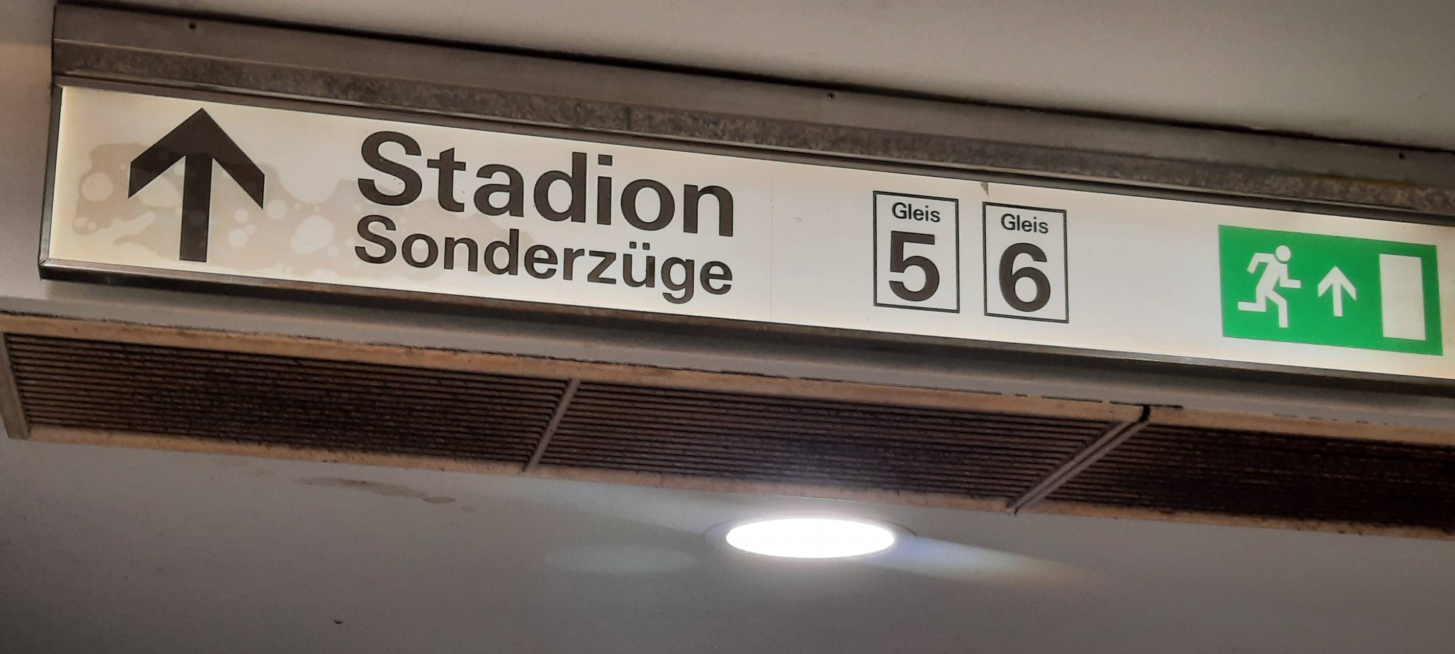 Köln: Zusätzliche KVB-Bahnen zum FC-Test gegen Sociedad