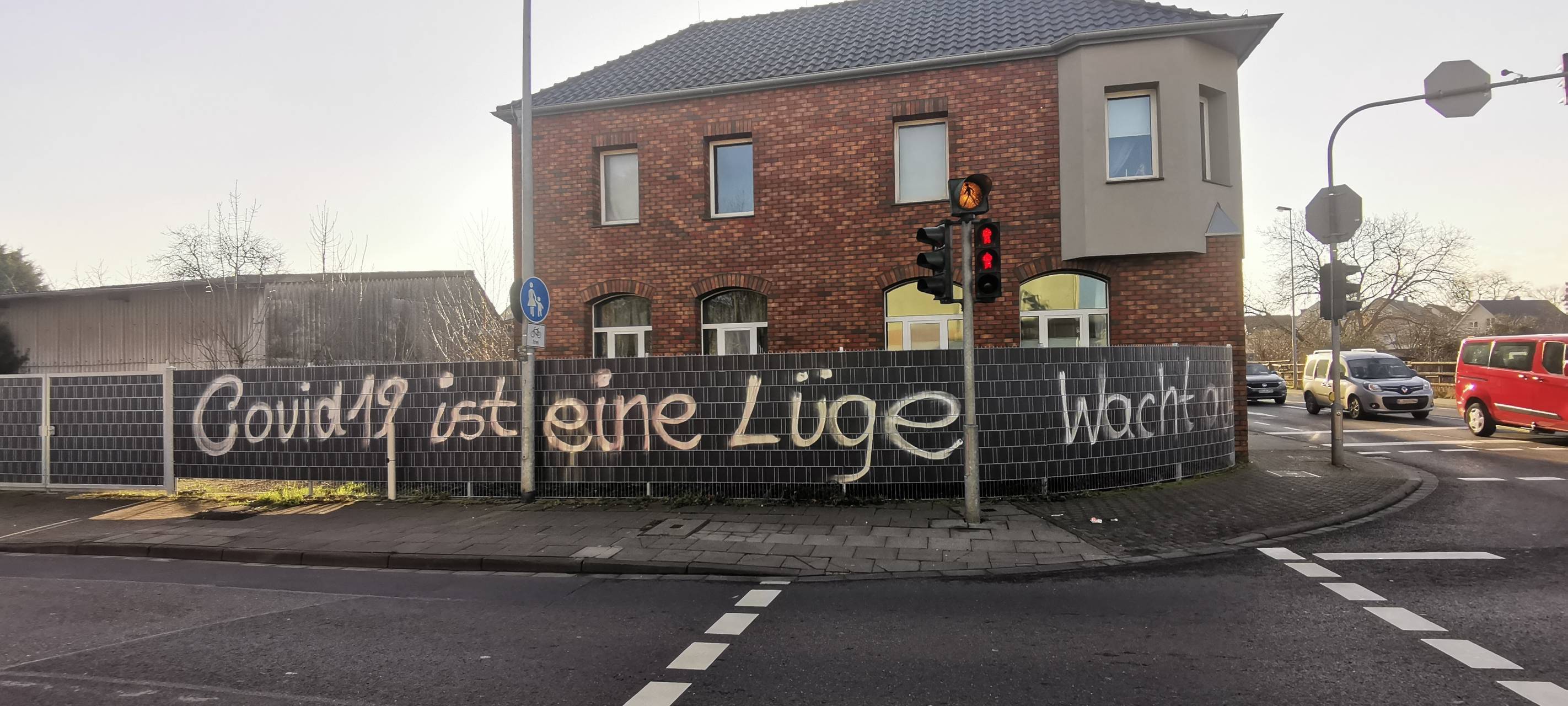 Wesseling: Noch keine Spur nach Corona-Parolen