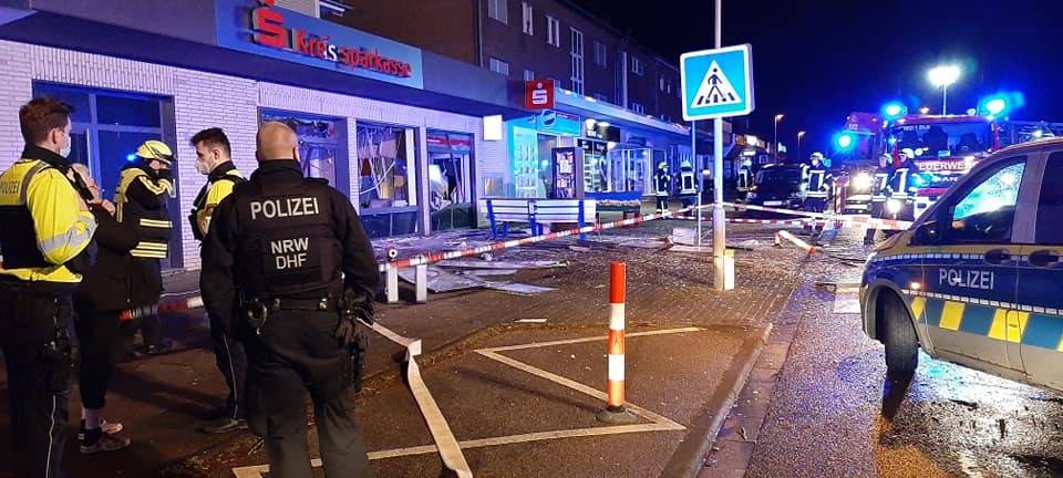 Bedburg: Geldautomat gesprengt - mobile Filiale kommt