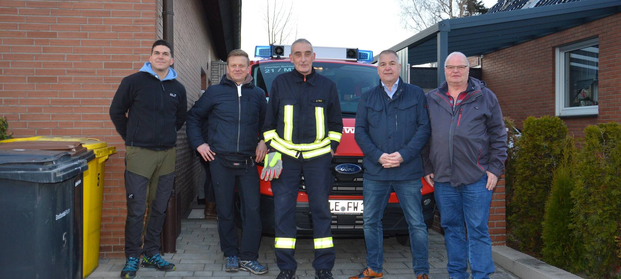 Carsten Asmus, Michael Widomski, Jörg Nick, Harald Fischer und Uwe Hinze starteten einen privaten Hilfskonvoi an die polnisch-ukrainische Grenze.