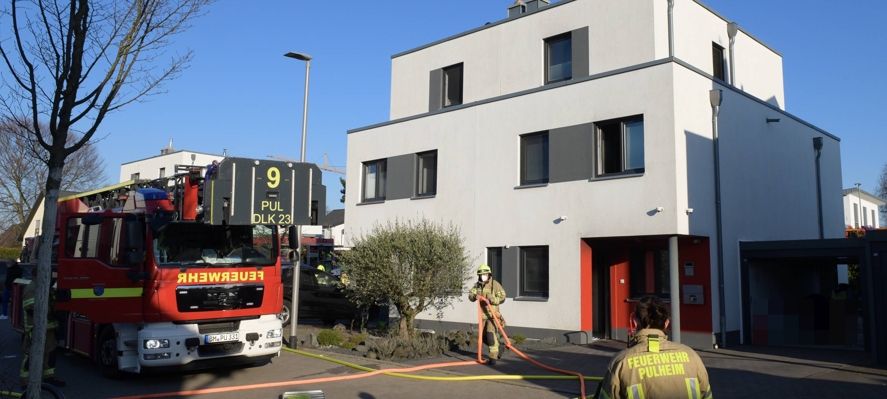 Pulheim: Polizei ermittelt nach Terrassenbrand