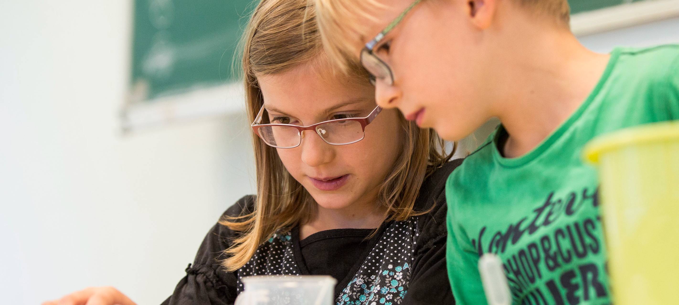 Rhein-Erft: Kinder experimentieren zu CO2 und Klimaschutz