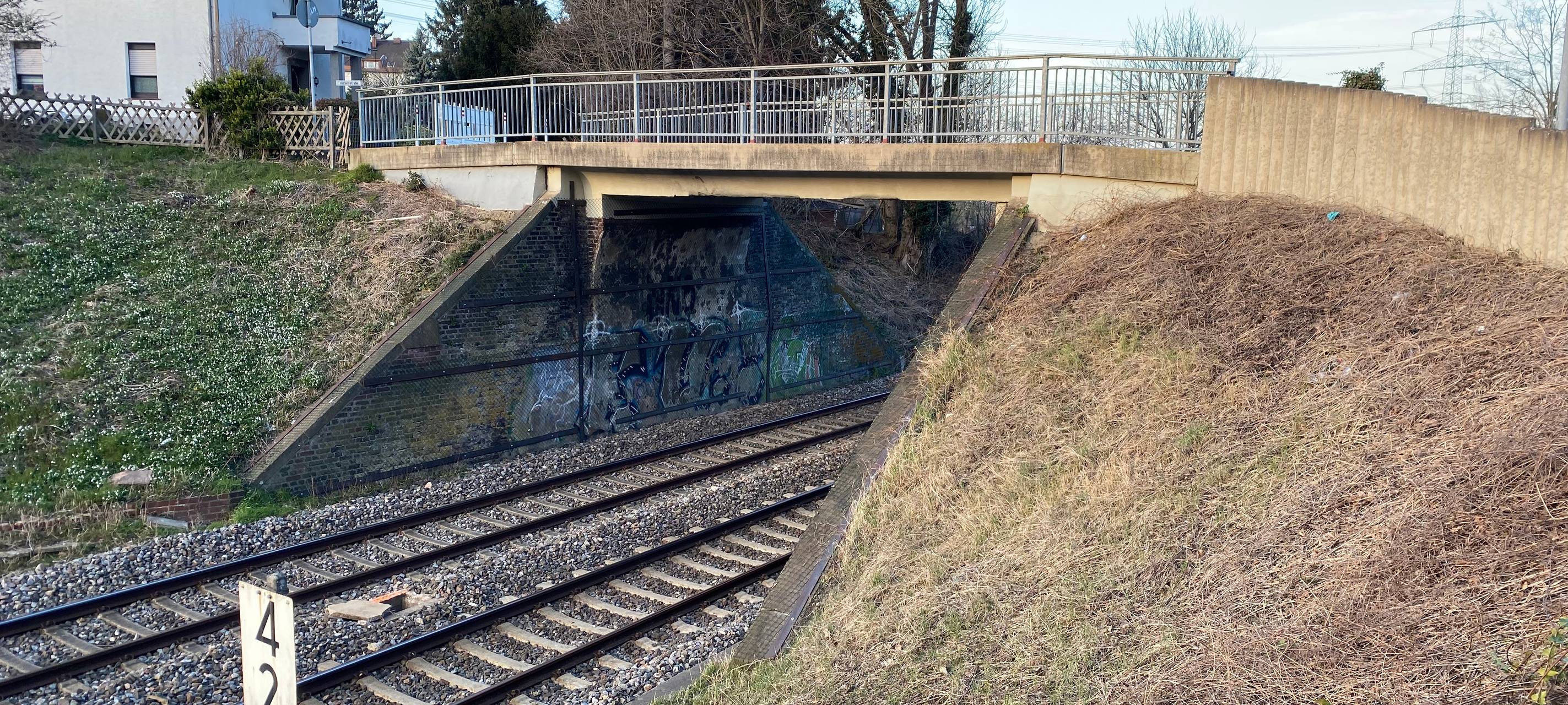 Brühl: Bahnausfall wegen Brückenabriss